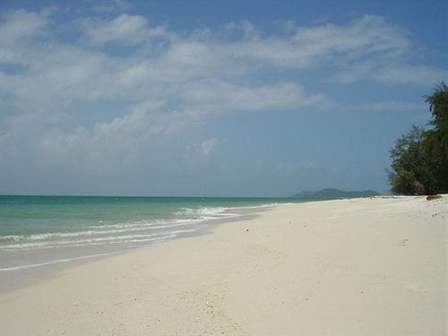 D'Coconut Island Resort Besar Island  Exteriör bild