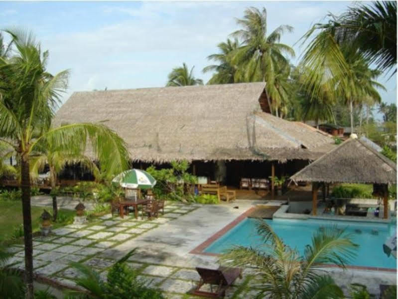 D'Coconut Island Resort Besar Island  Exteriör bild