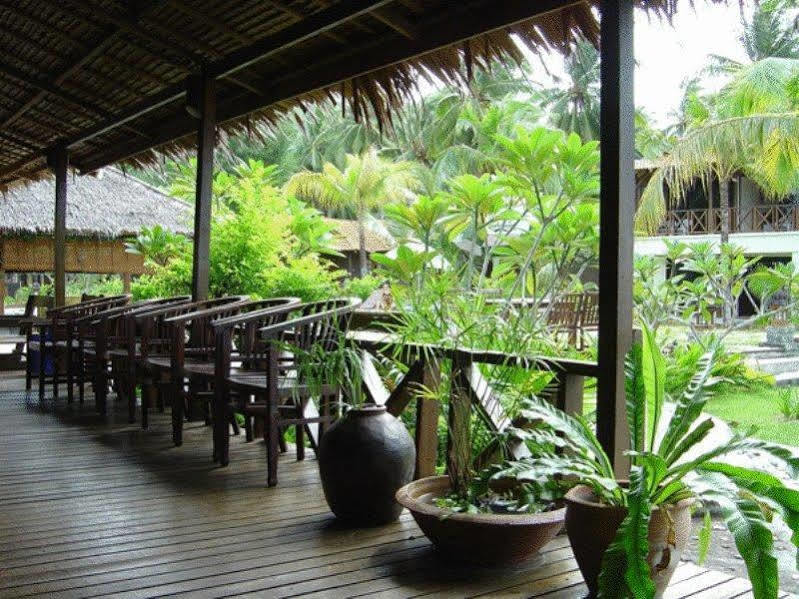 D'Coconut Island Resort Besar Island  Exteriör bild